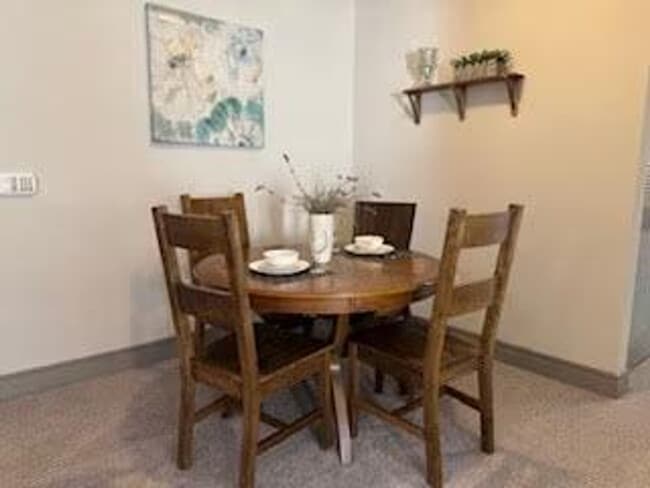 Foto del edificio - 300 Venue Wy