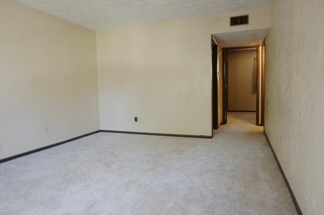 Building Photo - Vine Street Apartments