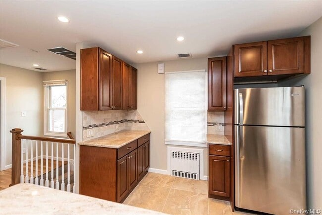 Building Photo - 9 Capitol Ave