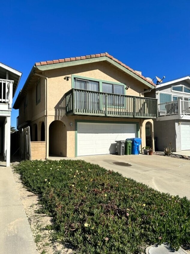 Foto principal - Updated 3bd/2ba House One Block from Ocean...