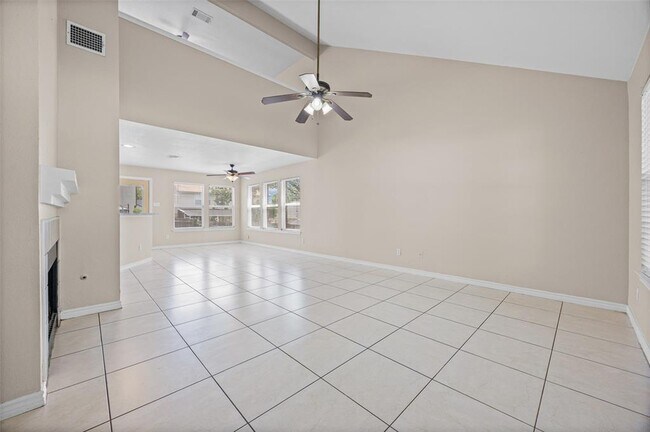 Foto del edificio - 2432 Roundabout Ln
