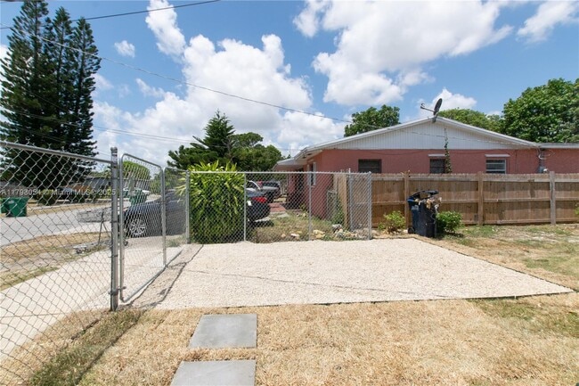 Building Photo - 10265 SW 173rd Terrace