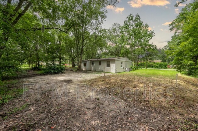 Building Photo - 7832 Newton Rd