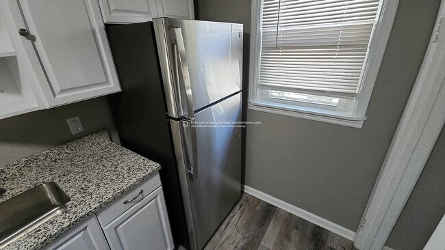 Foto del edificio - 711 E 33rd St