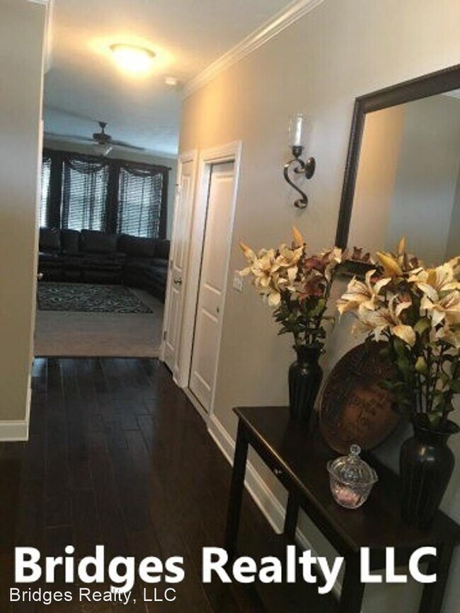 Foto del edificio - 511 Brantley Cove Cir