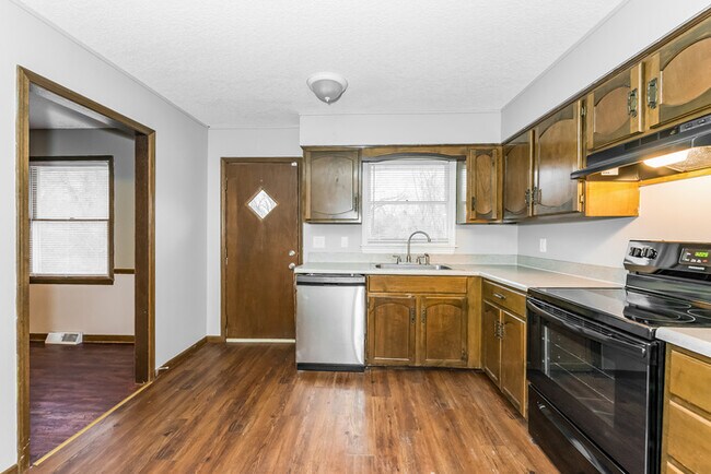 Building Photo - 704 N 20th St