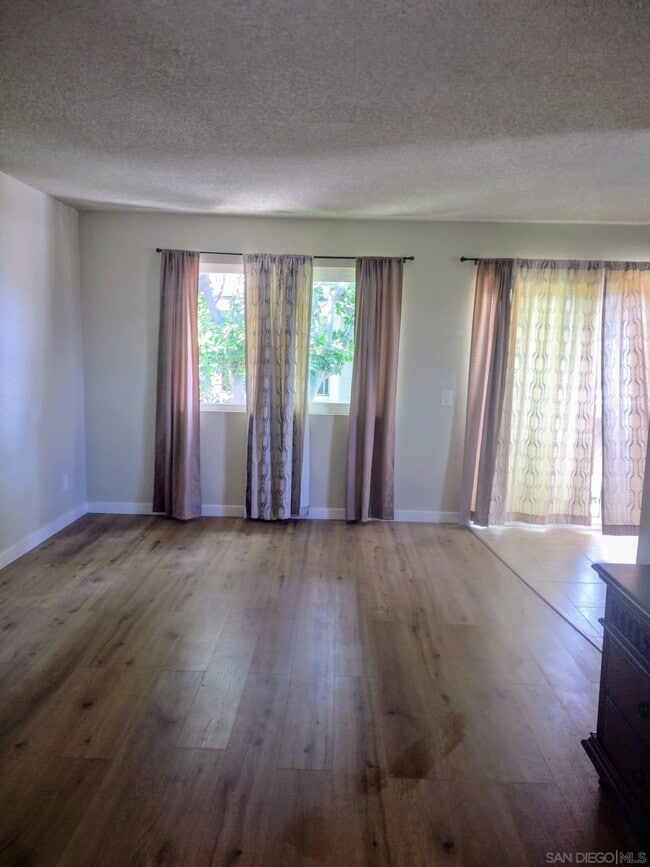 Foto del edificio - 11187 Kelowna Rd