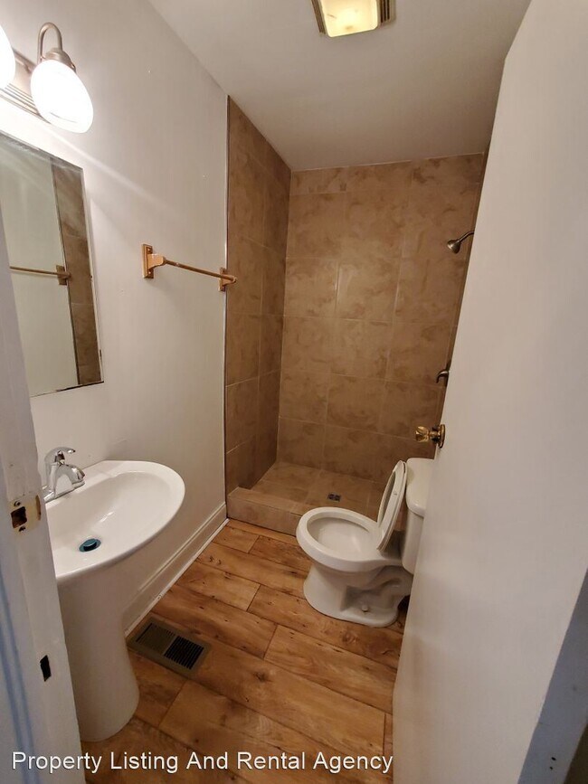Building Photo - 2 br, 1 bath House - 203 Meridith Street