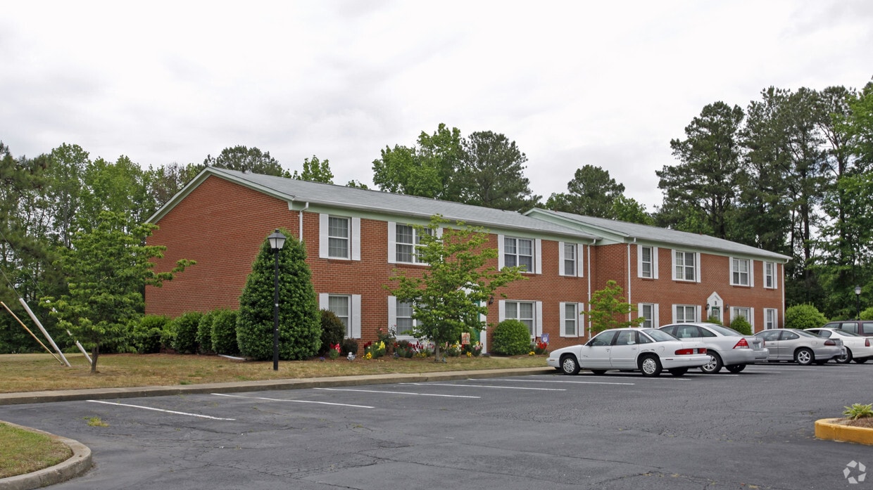 Berkley Gardens Apartments Apartments in Suffolk, VA