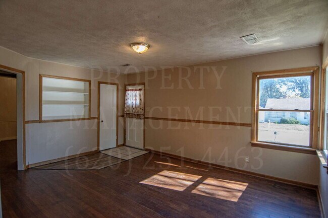 Foto del edificio - 2-Bed 1- Bath