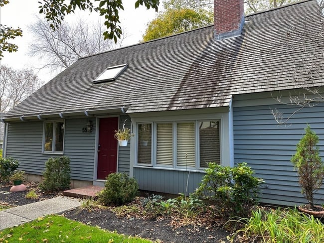 Building Photo - 55 Potter Pond