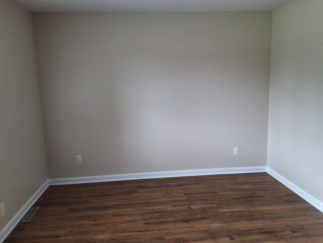 Foto del edificio - Cozy 2 Bed 1.5 Bath Duplex