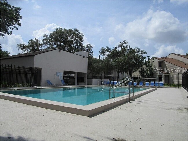 Foto del edificio - 4957 Puritan Cir