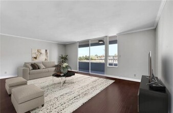 Building Photo - 1635 E Ocean Blvd