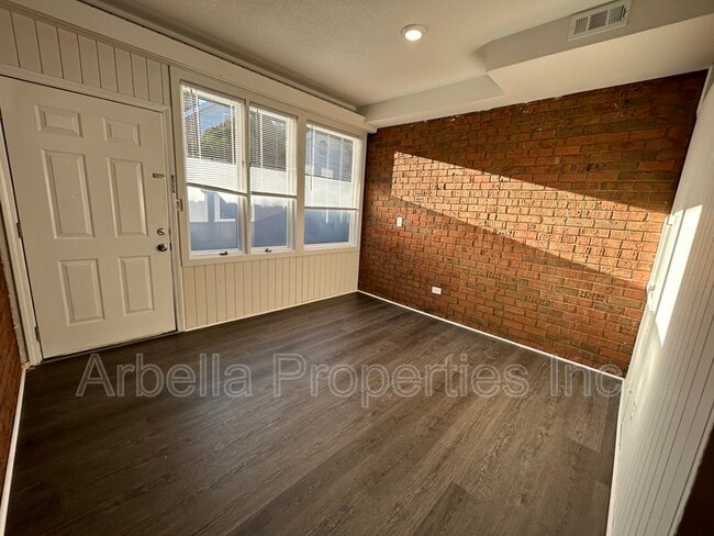 Foto del edificio - 604 W Pine St