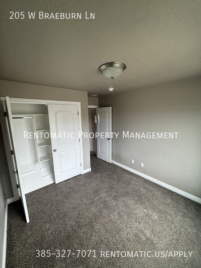 Foto del edificio - 205 Braeburn Ln