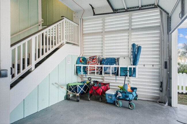 Foto del edificio - 3815 Seabreeze Ln
