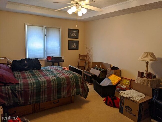 Foto del edificio - 3 br, 3 bath Townhome - 15607 Josephine St