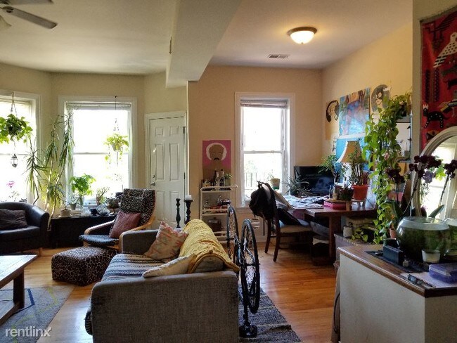 Foto del edificio - 4701 N Malden St