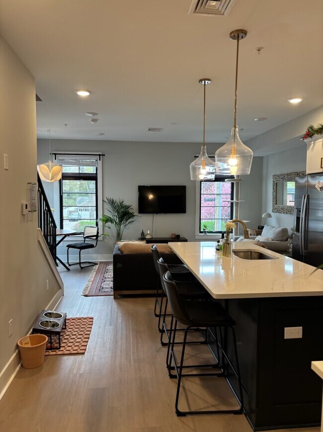 Foto del edificio - 7521 Ridge Ave