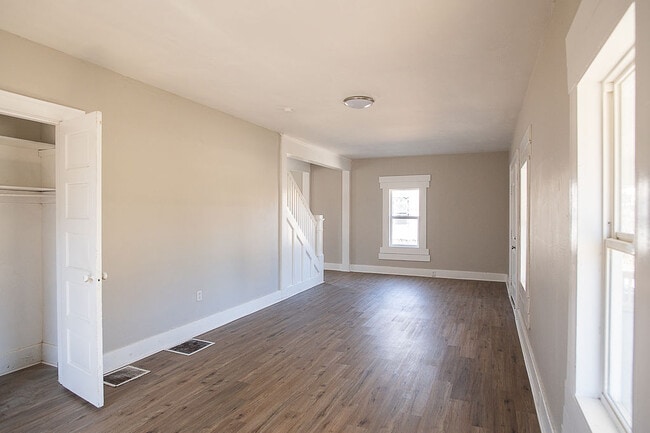 Building Photo - 2141 Philadelphia Dr