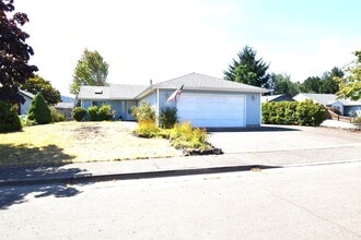 Building Photo - 2880 S 7th Pl
