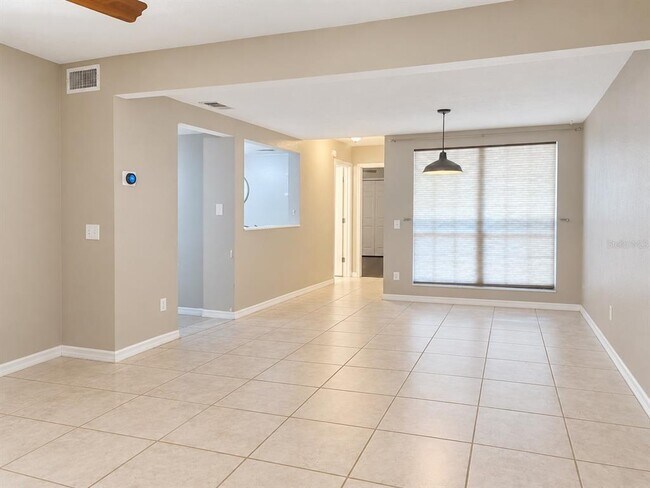 Building Photo - 900 SW 62nd Blvd