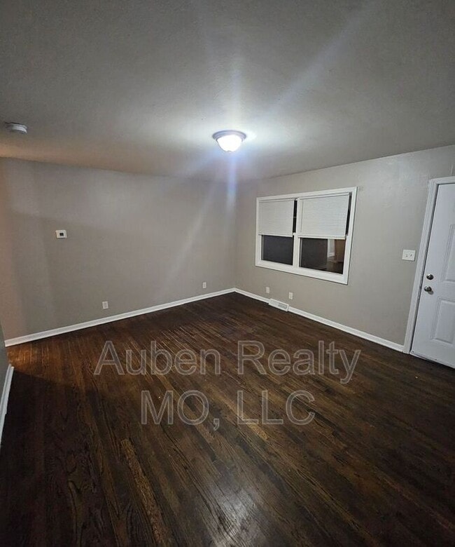 Foto del edificio - 1727 N 51st Terrace