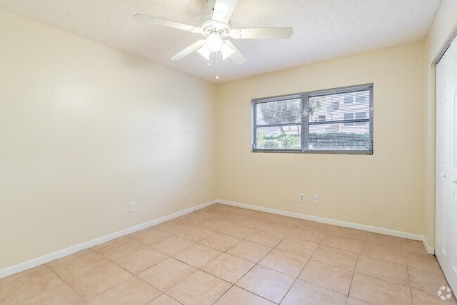 1BR, 1BA - 500SF - Bedroom - Dover Apartments