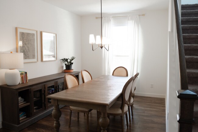 Foto del edificio - 1213 Glacier Ct