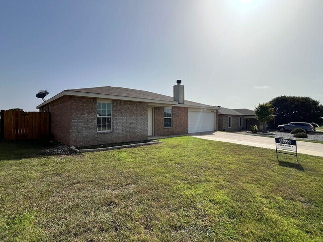 Building Photo - 4509 Lloyd Dr