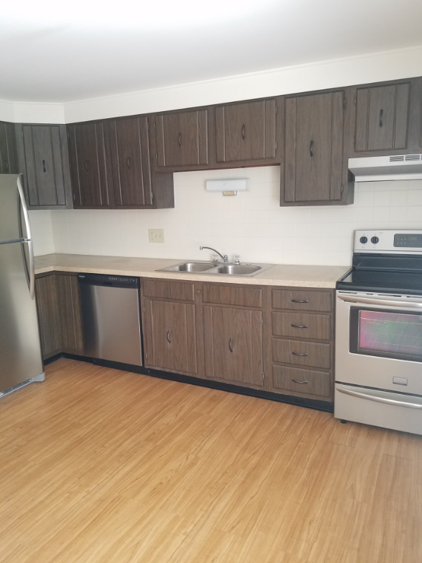 Building Photo - 17 Losson Garden Dr