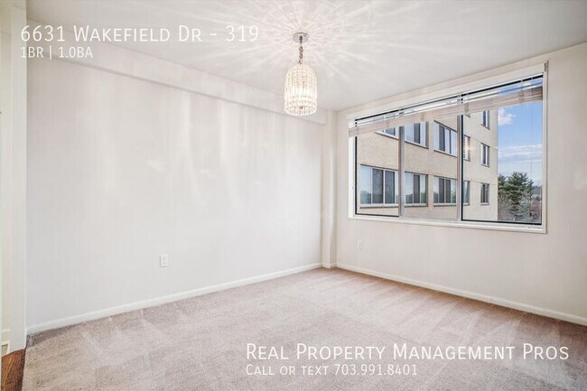 Foto del edificio - 6631 Wakefield Dr