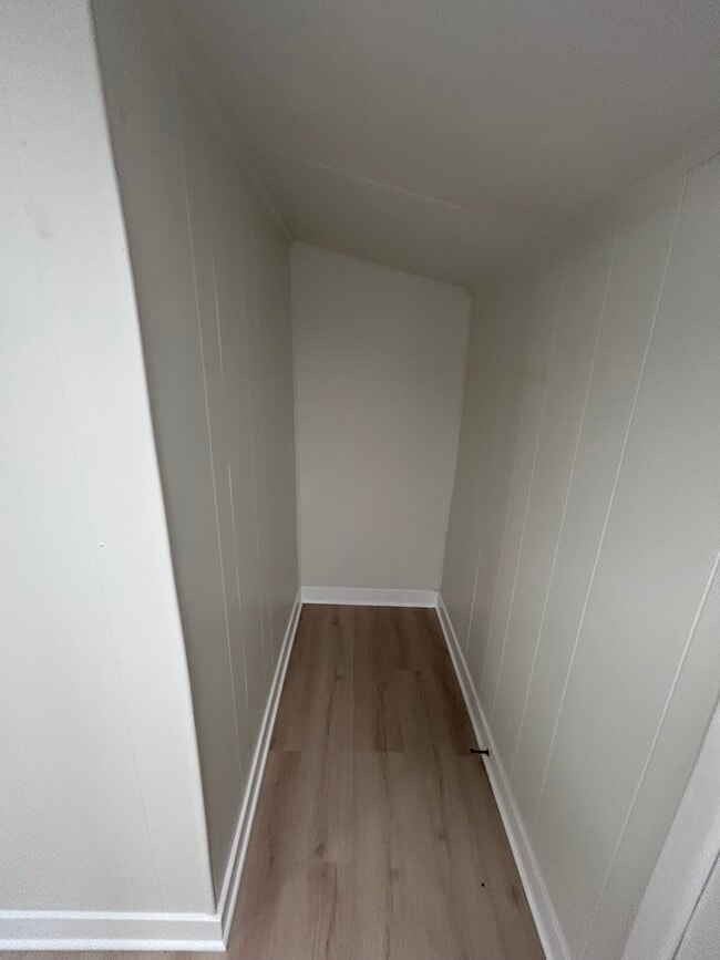 Foto del edificio - 6639 Alexander Ave