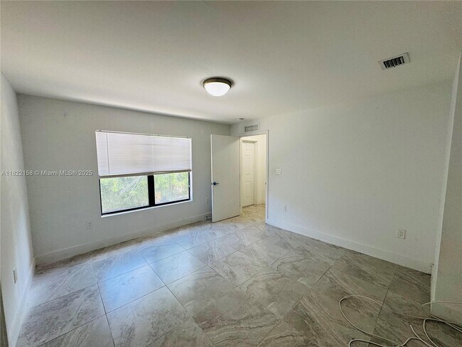 Foto del edificio - 604 NW 3rd St