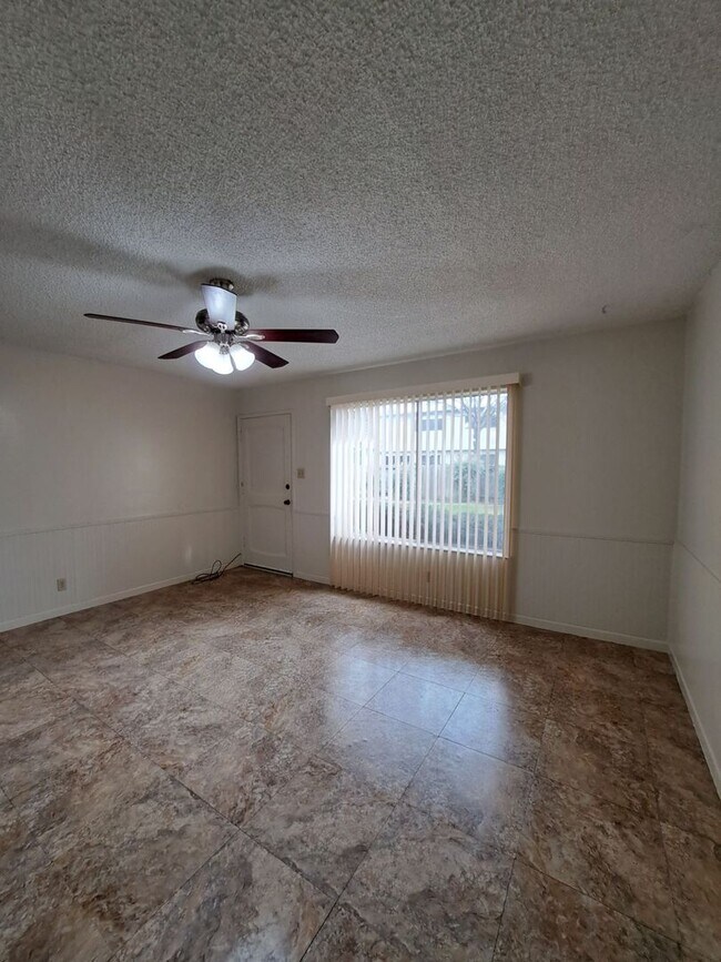 Foto del edificio - 3355 E Sierra Madre Ave