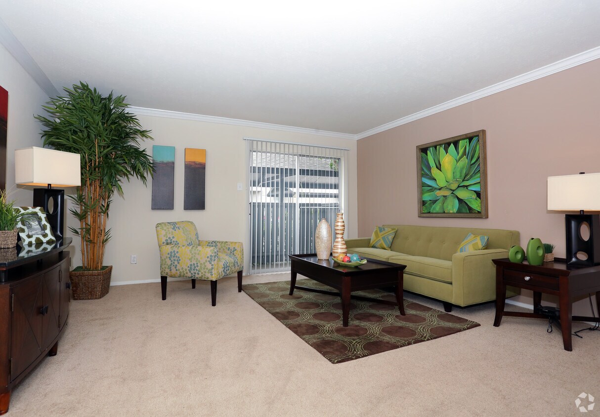 Preston Pointe Apartments in Dallas, TX