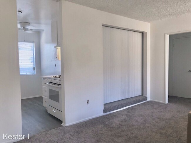 Building Photo - 1 br, 1 bath Apartment - 4747 Kester Ave