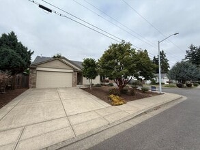 Building Photo - 4787 15th Ave N