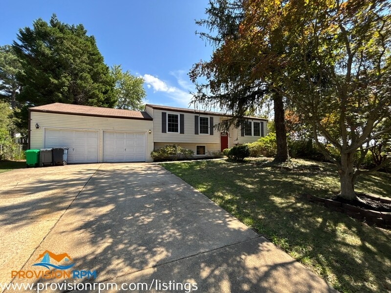 Foto principal - 9102 Pennswood Dr