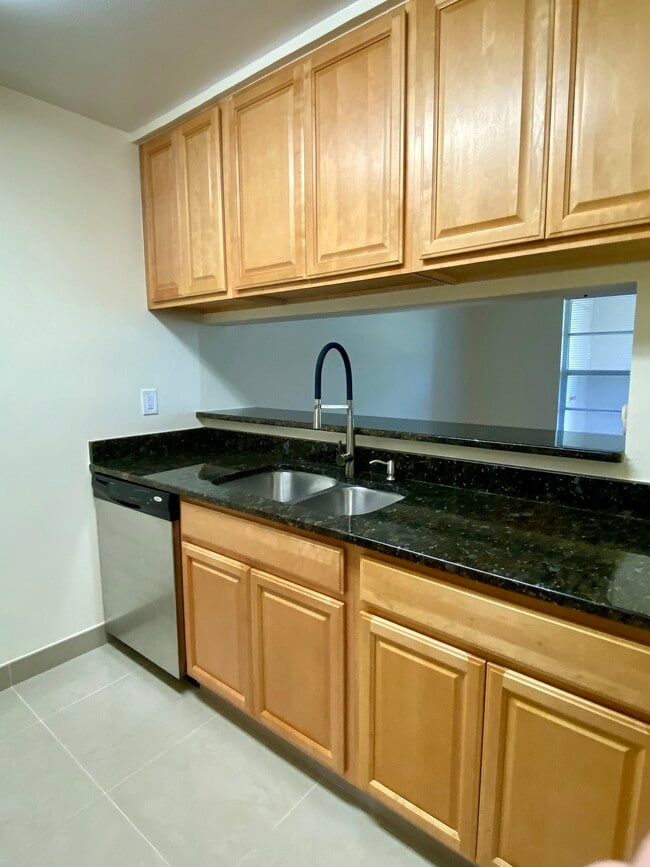 3455 Countryside Blvd Unit 18, Clearwater, FL 33761 Condo for Rent in