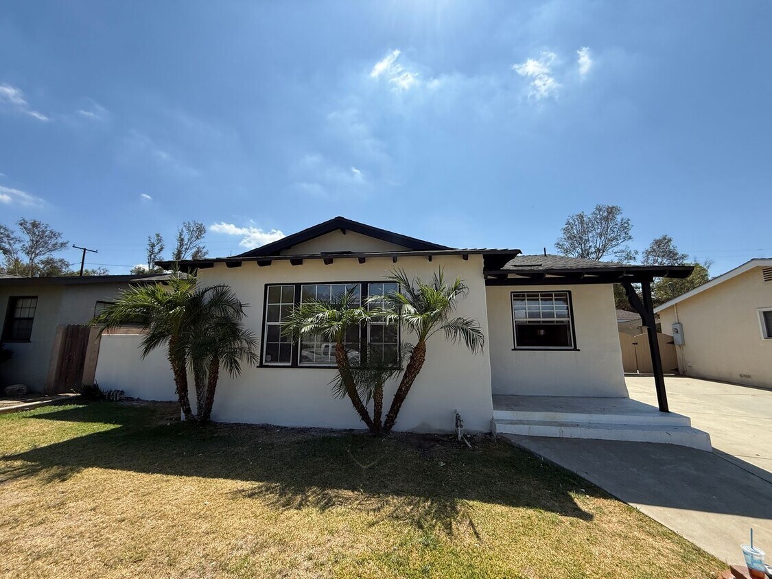 Foto principal - 3 bedroom in Glendora