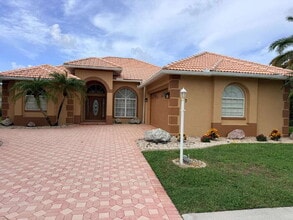 Building Photo - 117 Grand Oak Cir