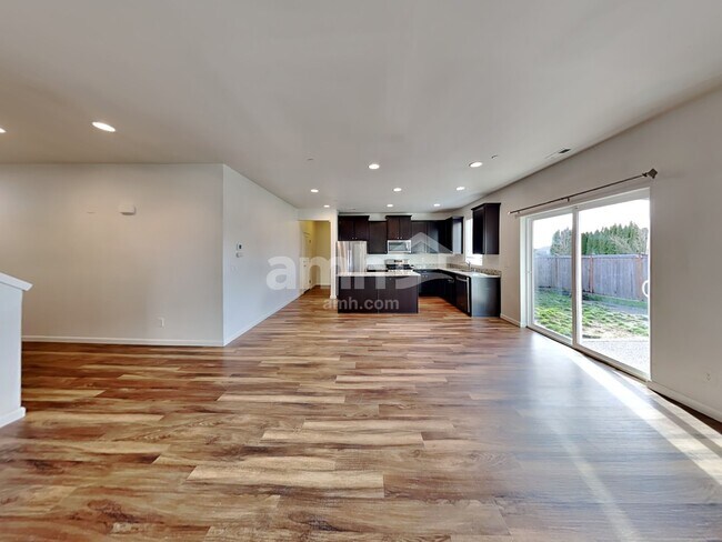 Foto del edificio - 2753 Justice Pl