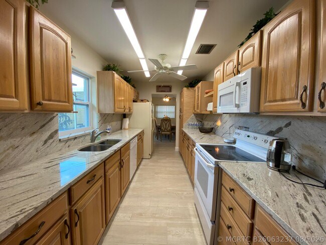 Foto del edificio - 1403 W Libby Dr