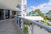Foto principal - 16711 Collins Ave