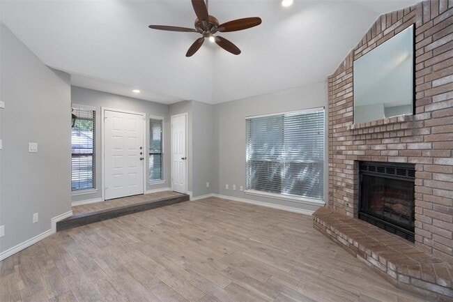 Building Photo - 2302 Windrift Way