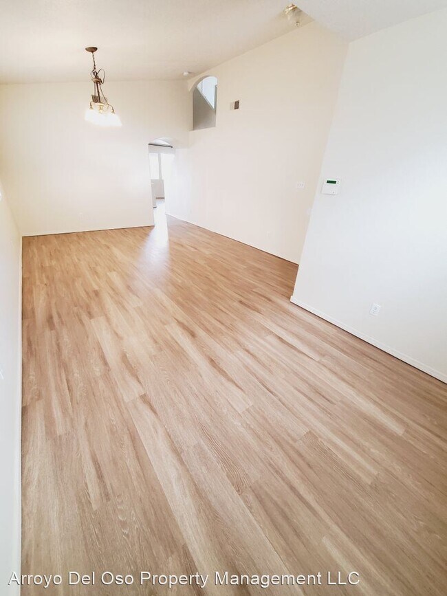 Building Photo - 3 br, 2.5 bath House - 631 Rain Lily