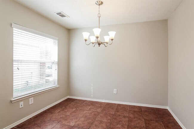 Building Photo - 7815 Royal Cliff Ct
