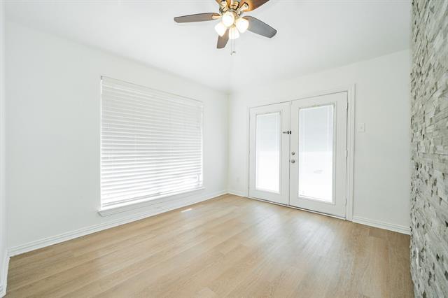 Foto del edificio - 2305 Windridge Ln